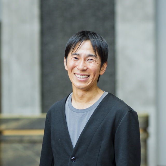 岩﨑 充弘