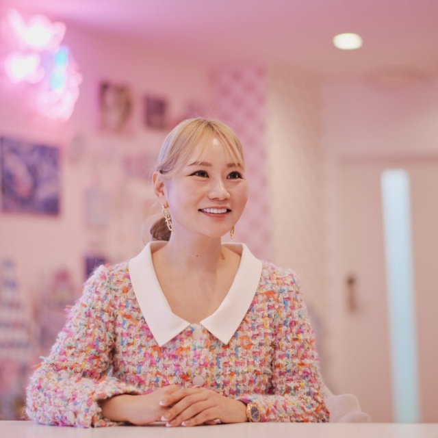 萱間 美都里